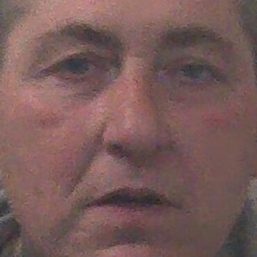 Police hunt robber who absconded from island prison