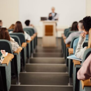 Call for monthly student loan payments ‘backed by dozens of Labour MPs’