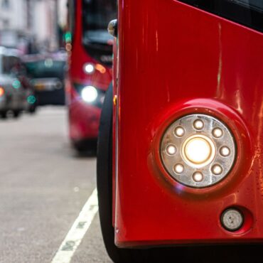 Bus driver sacked after chasing and knocking out man who stole passenger’s necklace