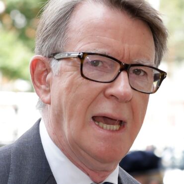 Mandelson apologises for continuing friendship with Epstein – days after refusing to do so