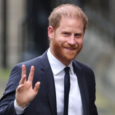 Harry case is ‘threadbare’ and journalists sourced articles legitimately, Mail publisher tells court