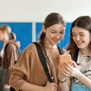 Ministers to launch consultation on banning under-16s from social media