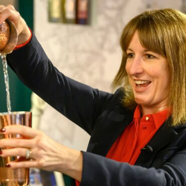 Pubs and music venues to be given business rates bailout after govt U-turn