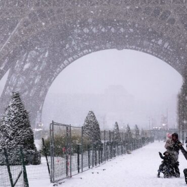 Storm Goretti hits Europe with landmarks covered in snow