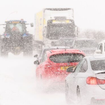 Blizzard conditions forecast – and amber warnings in force – as UK returns to work and school