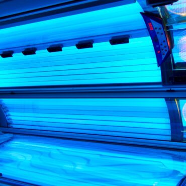 Tanning ads banned over misleading safety claims