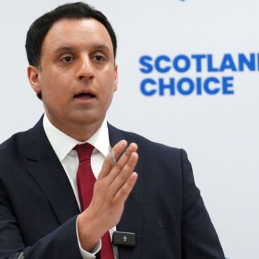 Scottish Labour commits to banning transgender women from female prisons if Sarwar becomes FM