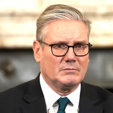 MPs force Starmer to publish files about Mandelson’s US appointment