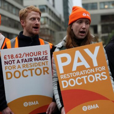 Resident doctors vote to continue industrial action for another six months