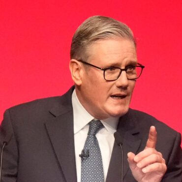 Starmer pledges to ‘reverse devastating decline’ of communities with £800m investment