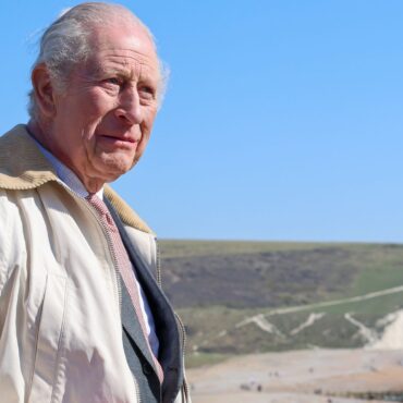 King launches world’s longest coastal walking route
