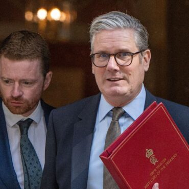 Starmer: ‘Far-fetched’ to link McSweeney phone theft to Mandelson files
