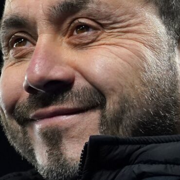 Spurs appoint third head coach of the season
