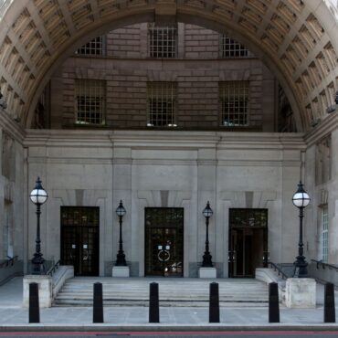 Ex-MI5 contractor had ninja-style training in swords and knives, court told