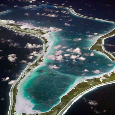 Chagos Islands deal pulled by government after Trump brands it ‘act of great stupidity’