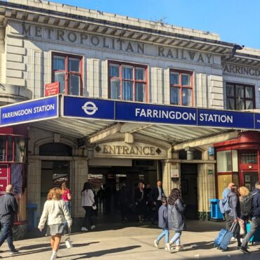 London station evacuated due to ‘suspected gas leak’ after passengers felt unwell