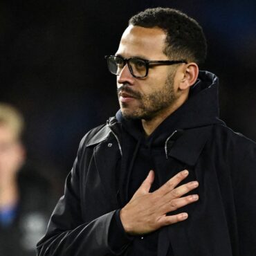 Chelsea head coach Liam Rosenior sacked