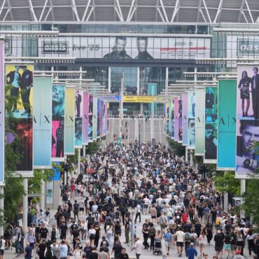 Stop concert tickets being sold above face value, govt told