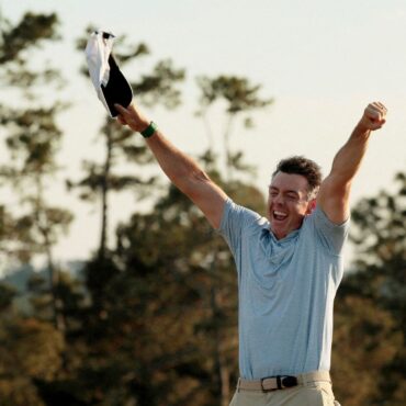 Rory McIlroy wins US Masters for second consecutive year