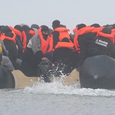 Four people die off French coast during attempt to cross English Channel