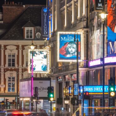 How to buy cheaper theatre tickets – and where you can find the ‘sweet spot’ to sit