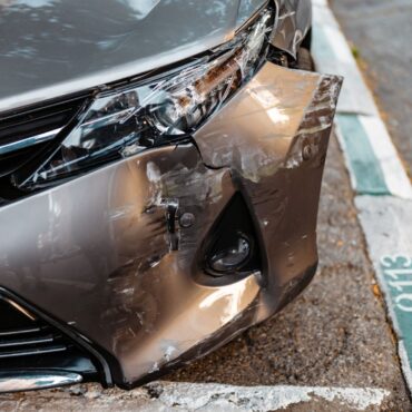‘Roundabout traps’ and ‘sideroad setups’: The UK’s car insurance scam hotspots revealed