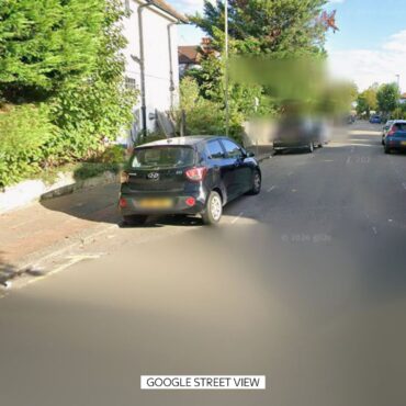 Police begin antisemitic hate crime investigation after Jewish man attacked in Golders Green