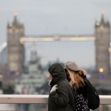 Don’t risk stability warns Reeves, as figures reveal unexpected economic growth