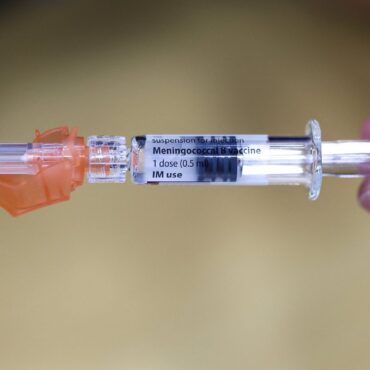 Student dies after meningitis outbreak in Home Counties