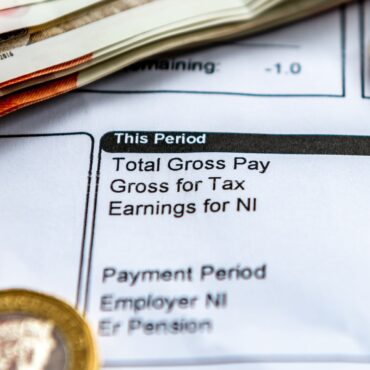 Cut employee national insurance to win back voters, Labour report says