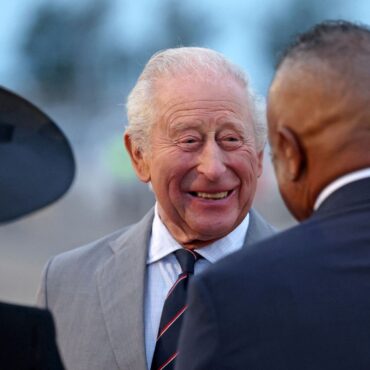 King lands in Bermuda after US state visit