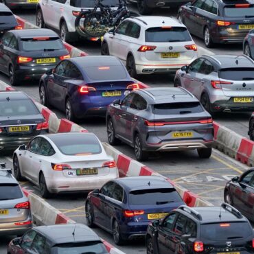 Traffic jams, rail disruption and busy ports expected – as bank holiday getaway begins