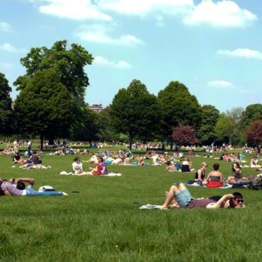 UK set to be hotter than Hawaii and Athens today