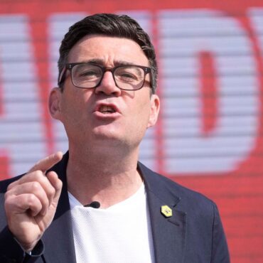Andy Burnham says for the first time that he would join Labour leadership contest