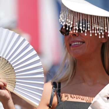 Four-day extreme heat warning issued – as UK temperatures set to hit 38C