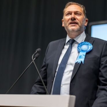Tories and SNP win Scottish by-elections – as Labour come fourth in both races