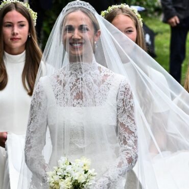 King’s nephew Peter Phillips marries NHS nurse Harriet Sperling