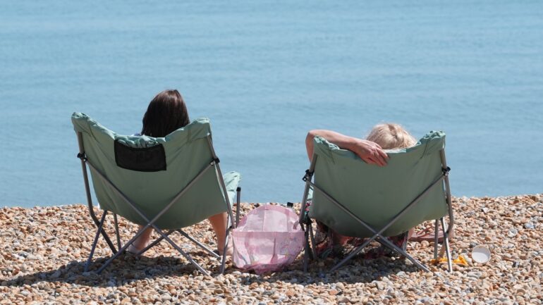 Heatwave conditions set to return as temperatures in parts of UK could hit 32C over weekend