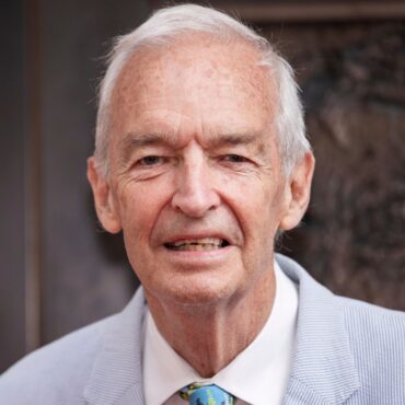 Former Channel 4 News presenter Jon Snow reveals Alzheimer’s disease diagnosis