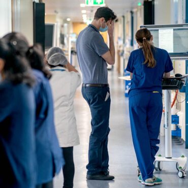 Gloves left inside patients and accidental organ removal among 403 ‘never’ mistakes in NHS last year