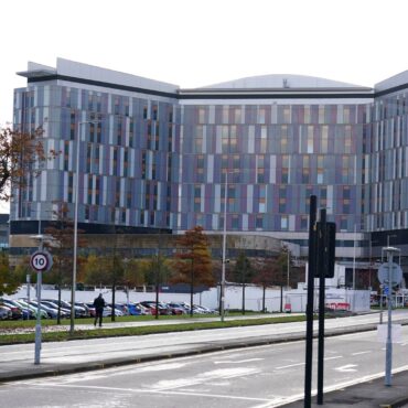 Patient tested for suspected Ebola in British hospital