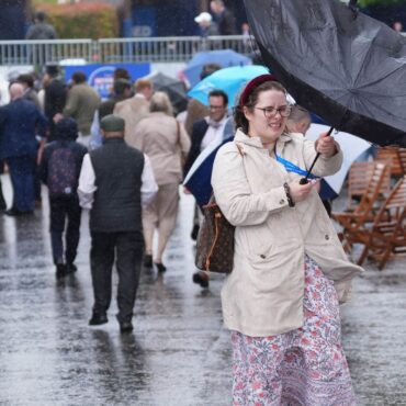 Mix of heavy rain and sun expected next week ahead of warmer temperatures
