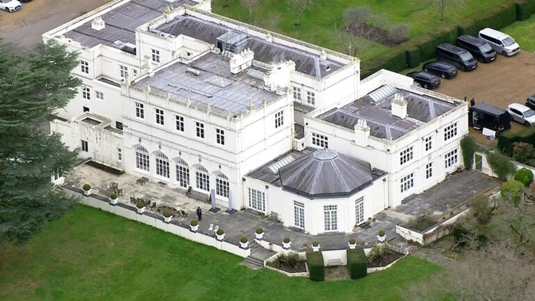 Which royals rent their homes and how much do they pay?