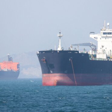 Cost of living hope as oil prices sink to pre-war levels
