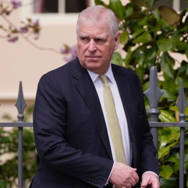 Andrew Mountbatten-Windsor to give evidence in trial