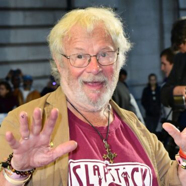 Wildlife presenter and comedian Bill Oddie has died