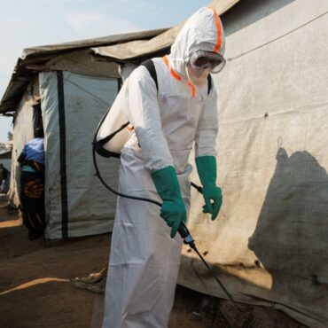 Human trials of new Ebola vaccine set to begin in UK