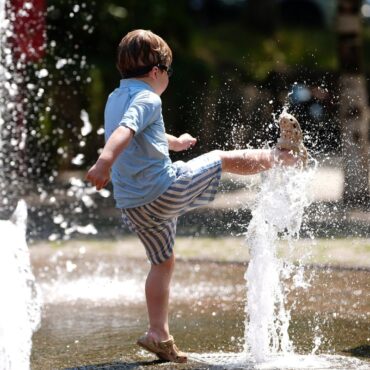 New record as temperatures hit 35C or above on six separate days this year