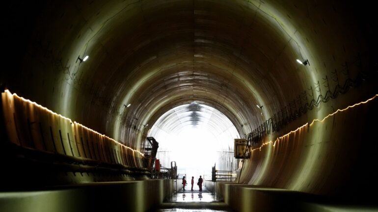 Key HS2 contracts renegotiated as government scrambles to slash costs