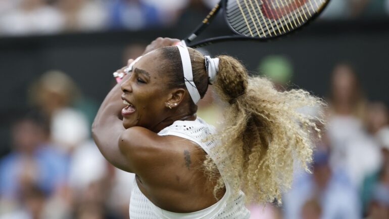 Serena Williams withdraws from Wimbledon doubles – as reigning champion Iga Swiatek defeated